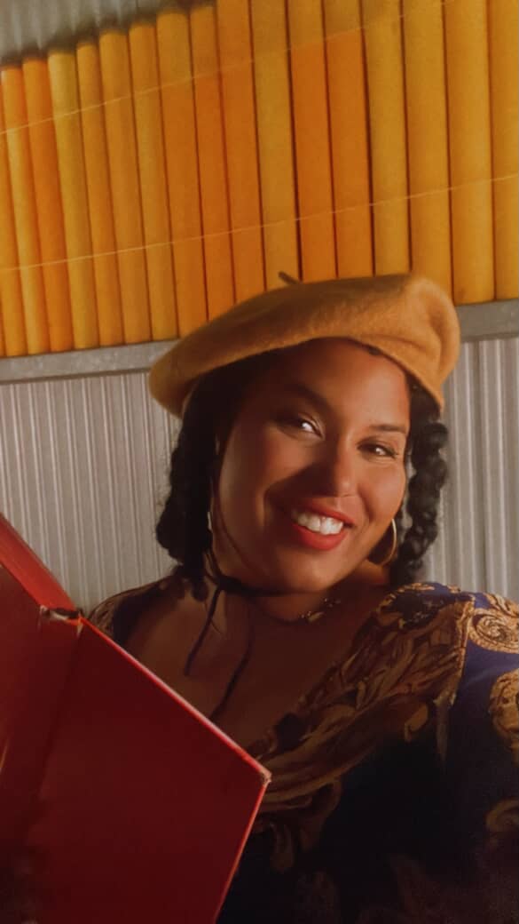 Steffi  Reyes-Thomas