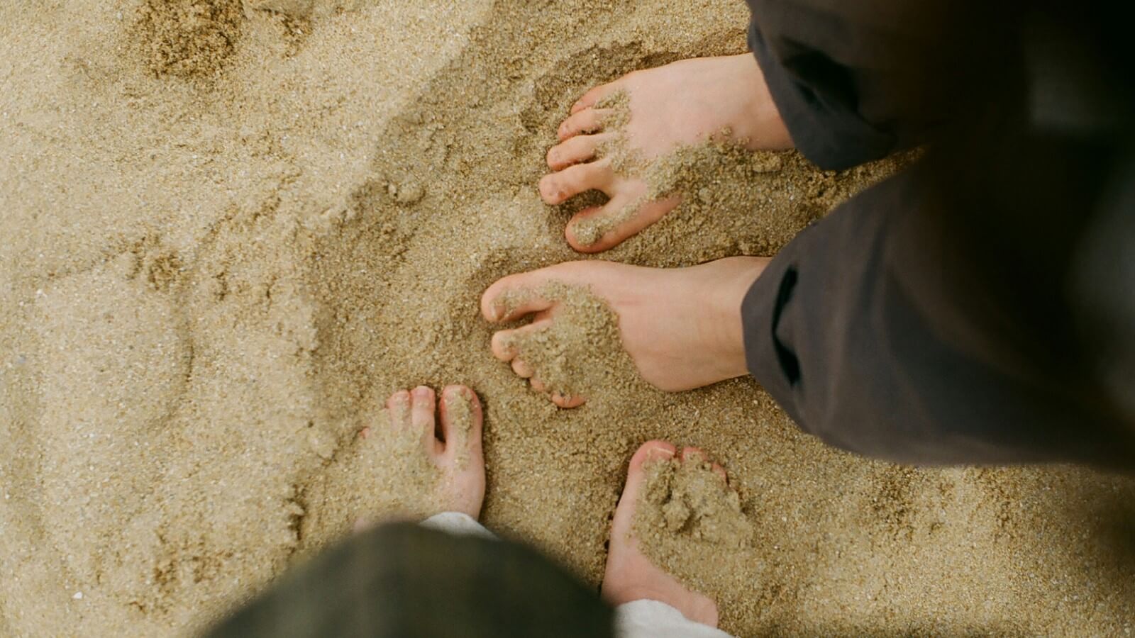 Barefoot Beach Cleanup for Women Founders & Investors