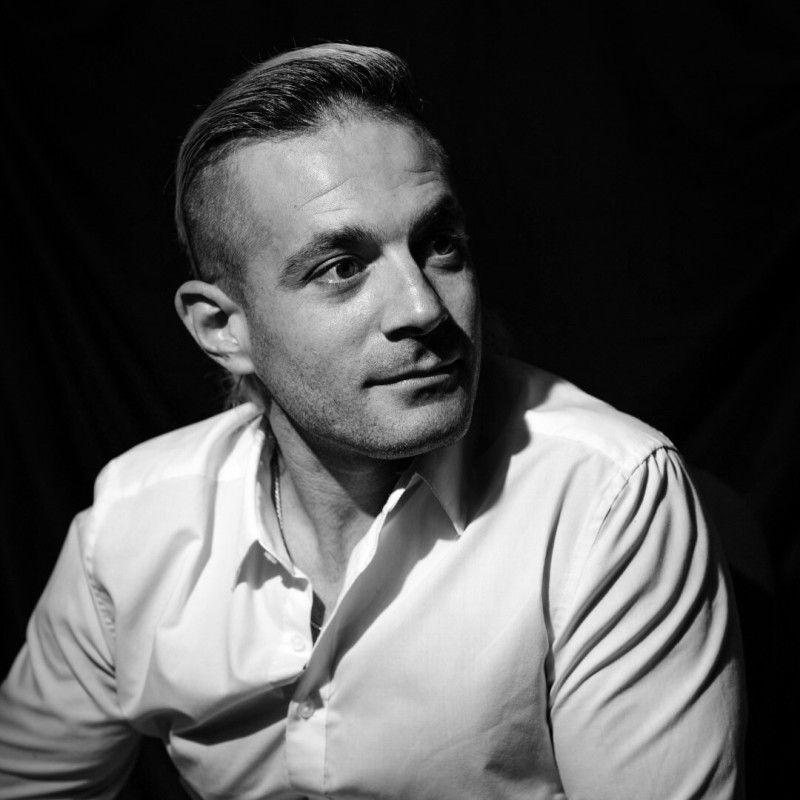 Eddie Signaigo